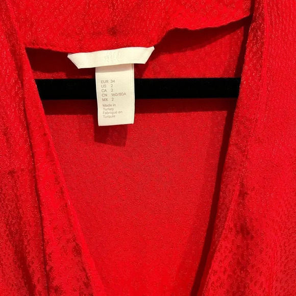 H&M Size 2‎ Red Satin Jacquard Faux Wrap Long Sleeve Midi Dress V Neck - Picture 5 of 9